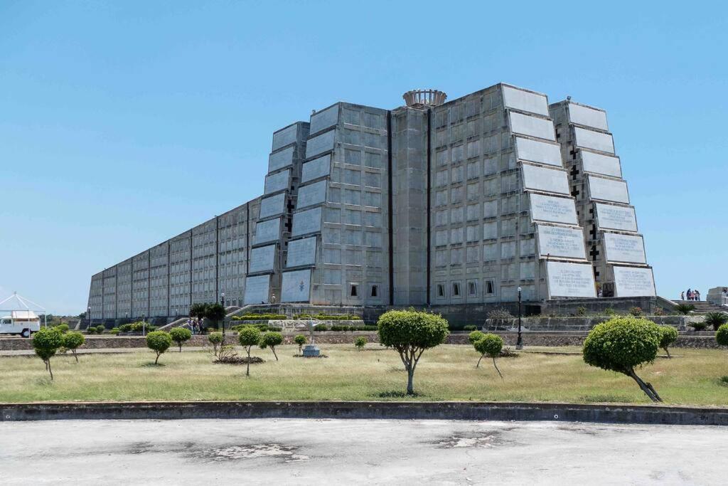 Cerca Del Mar, Obelisco Macho Y Zona Colonial 聖多明哥 外观 照片